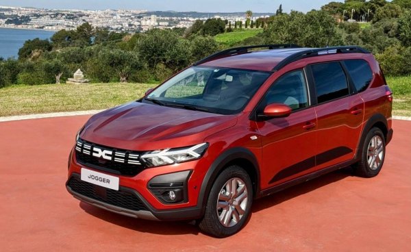 Спрямо 2024: -9% спад

Най-достъпната кола със 7 места на българския пазар се радва на голям интерес, но появата на новия кросоувър Bigster вероятно е отклонила част от клиентите. Jogger обаче отчита много силен месец май, със 113 нови регистрации.