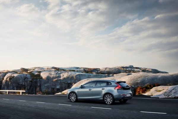 Volvo V40 и V40 Cross Country