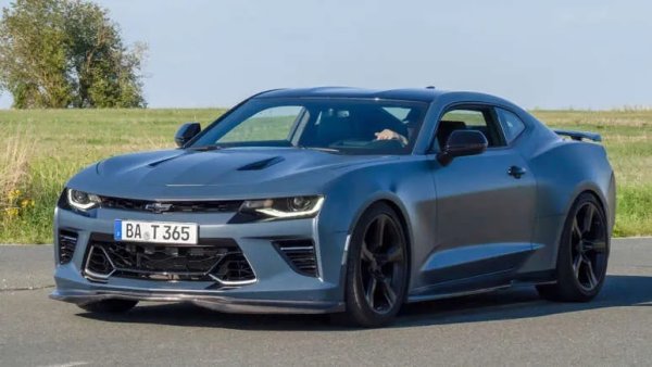 Camaro е известен със своя мощен V8 и обширни възможности за допълнителни настройки и подобрения. Инсталирането на компресор, подобрената аеродинамика и подобрената охладителна система правят този автомобил още по-агресивен на пистата.