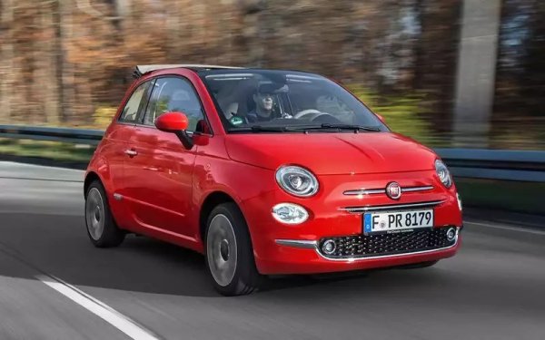 Този компактен градски автомобил е лесен за поддръжка и издръжлив. Редовната поддръжка, включително подмяна на ангренажния ремък, ще помогне да се избегнат проблеми.