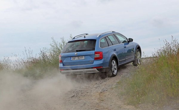 В същото време карданите и задвижващите устройства са доста издръжливи, а самата система се справя добре с градската експлоатация. Но щом забравите за смяна на маслото и почистване на съединителя, задвижването на всички колела спира да работи, превръщайки Scout в обикновена Octavia с предно предаване.