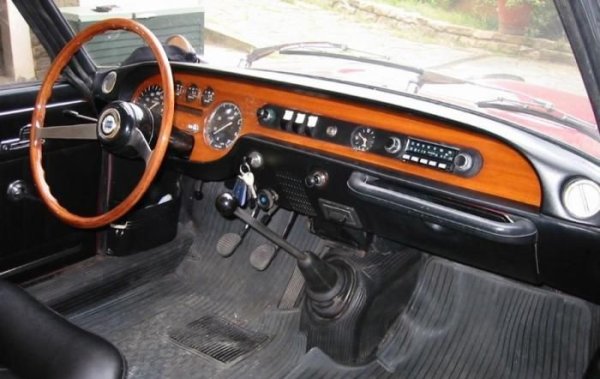 Сериите отпреди поглъщането на Lancia от Fiat са по-търсени, и си заслужават заради пословично доброто качество на изпълнение (това съвсем не е майтап - инженерите на Lancia от 60-те бяха известни с педантичното си отношение към качеството и често с престараването си - което впрочем бе и една от причините компанията да фалира и да бъде погълната от Fiat). От друга страна, по-късните Fulvia от eрата Fiat имат по-добри дискови спирачки, а и са по-евтини - в момента по италианските обяви има десетки прилични предложения за по 2000-3000 евро. 
