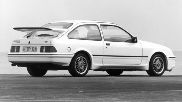 Ако се разровите из интернет за употребявани екземпляри Ford Sierra RS Cosworth, ще откриете, че няма много резултати, а предлаганите машини са на доста солена цена. И трудно бихте се сдобили с тази машина. но ако все пак се решите, този автомобил би си струвал всяка една стотинка.