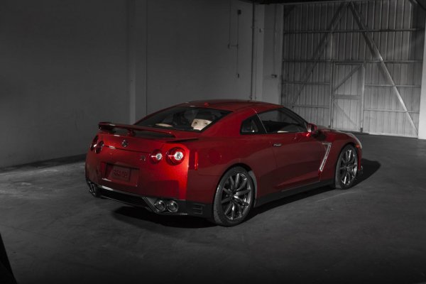 Nissan GT-R 2014