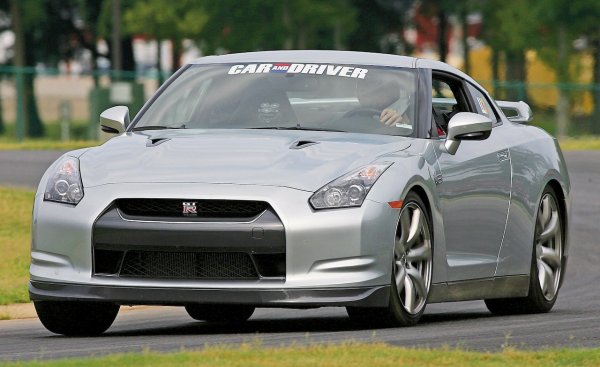 Тази година на тест са подложени 22 автомобила, разделени в пет групи