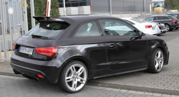 Шпионски снимки на Audi RS1 