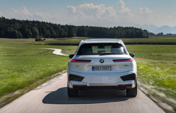 16. Hyundai Santa Fe - 64
17. Renault Koleos - 53
18. Kia Sorento - 45
19. SsangYong Rexton - 44
20. Mercedes G-Class - 36
21. Seat Tarraco - 31
22. Porsche Cayenne - 30
23. Mitsubishi Outlander - 27
23. Land Rover Discovery - 27
25. Land Rover Defender - 26
26. Range Rover Sport - 23
27. Maserati Levante - 15
27. Jaguar F-Pace - 15
29. Range Rover Velar - 14
30. Audi e-tron - 12

Останалите: BMW iX - 9, Jaguar I-Pace - 9, Range Rover - 9, Lamborghini Urus - 5, Jeep Grand Cherokee - 2, Ford Explorer - 1, Chevrolet Suburban - 1, Bentley Bentayga - 1, Tesla Model X - 1, Lexus LH 570 - 1
