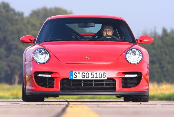 Porshe 911 GT2.