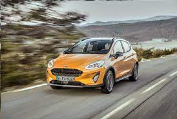 Най-популярният модел във Великобритания също показва много по-висок - с цели 250, разход от обявения от Ford.
