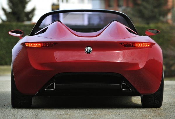 Alfa Romeo 2uettottanta concept от Pininfarina