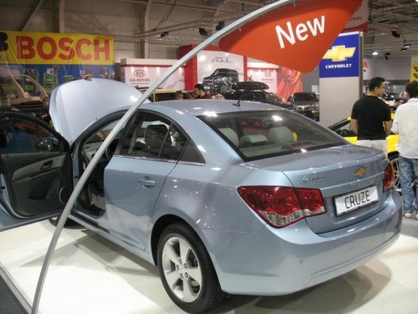 Chevrolet Cruze / Автомобилен салон София 2009