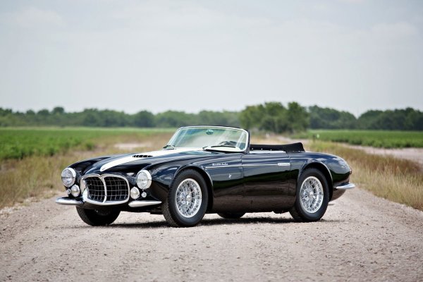 Maserati A6GCS Berlinetta се счита се за един от най-красивите автомобили в историята. Неговите аеродинамични форми и изтънчен стил са наистина завладяващи. Под капака има двигател с обем 2,0 литра (170 к.с.), който позволява ускорение до 100 км/ч за 8 секунди и развиване на 230 км/ч. Колата е създадена за състезания, но нейната красота я превръща в легенда.

През 1953 цената на автомобила е била около 8000 долара, което днес е еквивалент на 75 000. Покупката за подобна сума обаче е невъзможно, като на съвременен аукцион цената може да достигне 5 млн долара.
