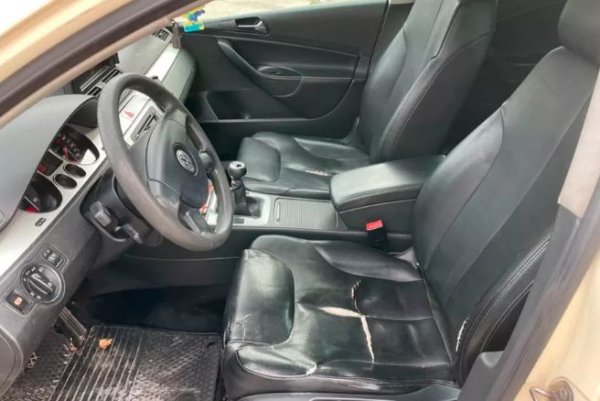 Естествено, след подобен пробег по колата има някои забележки, като най-зле изгледа шофьорската седалка (в крайна сметка тя винаги е заета).