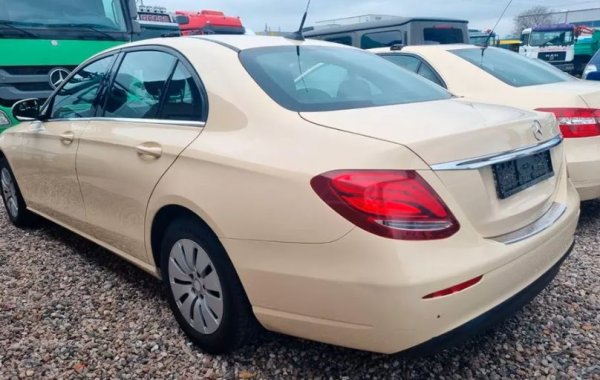 Трябва да се отбележи още нещо &ndash; двигателят на това такси е бил заменен при пробег 48 000 км.