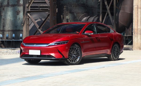 Петметров луксозен седан от BYD, който има и плъг-ин, и чисто електрическа версия. Тук са посочени продажбите само на електрическата, с мощност 219 или 268 конски сили. В Китай по-базовата струва около 33 000 долара. 
Пазарен дял: 1.7%