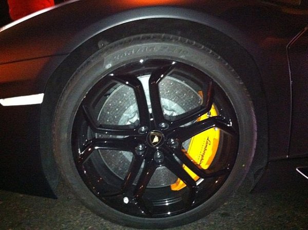 Роналдо си подари Lamborghini Aventador LP700-4 за 27-ия си рожден ден