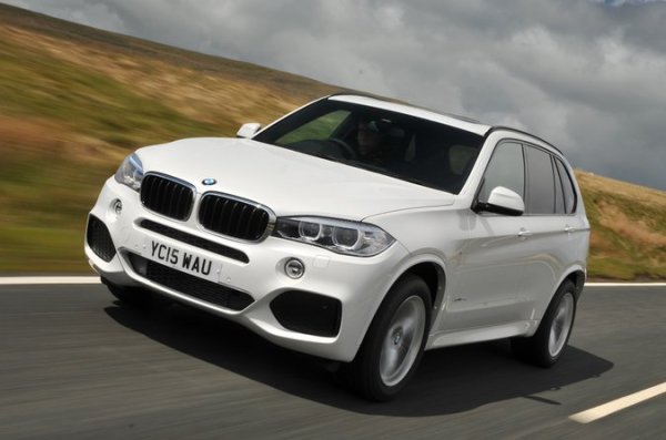 Рейтинг на надеждност - 90,0% 

Електрическите проблеми са най-големият проблем за собствениците на по-стари X5, представляващи 16% от всички повреди. Като цяло 24% от колите са ремонтирани, като собствениците се оплакват от проблеми с ауспуха, скоростната кутия и кормилното управление. Престоят в сервиз е продължил седмица при 75% от колите, като при 50% ремонтът е по гаранция. Останалите собственици са платили между 50 и 300 лири.
