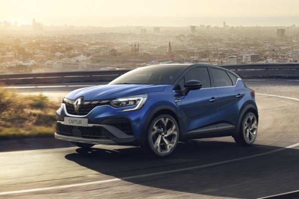 Компактният кросоувър слиза от поточните линии на фабриката във Валядолид, Испания.