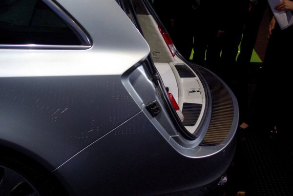 Opel Insignia Sports Tourer / Автомобилен салон Париж 2008