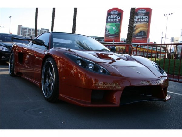 Външно доработена Acura NSX / Honda NSX