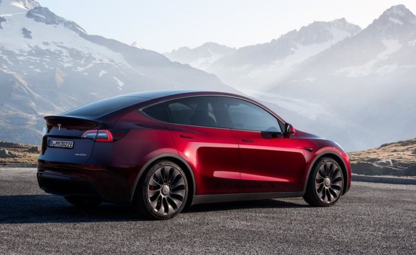 21. Tesla - 20 регистрации (Model Y - 11)
22. Haval - 17 (H6 - 12)
23. Maserati - 16 (Grecale - 16)
24. Iveco - 16 (50C35 - 6)
25. Subaru - 12 (Forester и Outback - по 4)
26. MAN - 11 (TGE - 11)
26. Seat - 11 (Ibiza - 5)
28. Land Rover - 10 (Defender - 6)
28. Mitsubishi - 10 (Space Star - 9)
28. Fiat - 10 (Tipo - 6)
