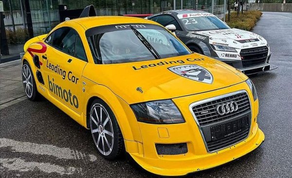 На практика това е двудвигателно Audi TT, дело на бившия инженер на Audi Роланд Майер. Двата 1,8-литрови бензинови двигателя произвеждат колосалните 510 конски сили, което е общо 1020 к.с. и 1036 Нм въртящ момент. По време на тест драйв автомобилът достига невероятната скорост от 394 км/ч и ускорява до 100 км/ч само за 3,1 сек. Не влиза в производство, защото е твърде скъп.
