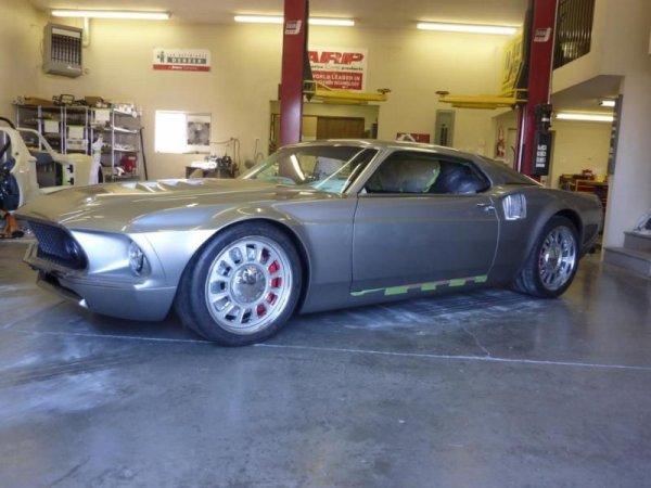 Mustang Mach 40 - уникален автомобил, съчетаващ стилът на Mustang Mach 1 и техниката на Ford GT