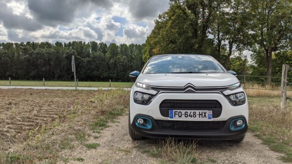 Близо 350% ръст за април и 55% от началото на годината, с което бюджетният модел на Citroen за пръв път влиза в петицата на най-продаваните в своя сегмент. 
