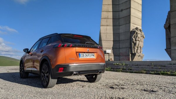 Новото поколение на 2008 измести Captur и T-Roc като най-популярния B-SUV. Това е и единственият модел в Топ 15 с трицифрен ръст за първите четири месеца на годината (+157% спрямо същия период на 2020). 
