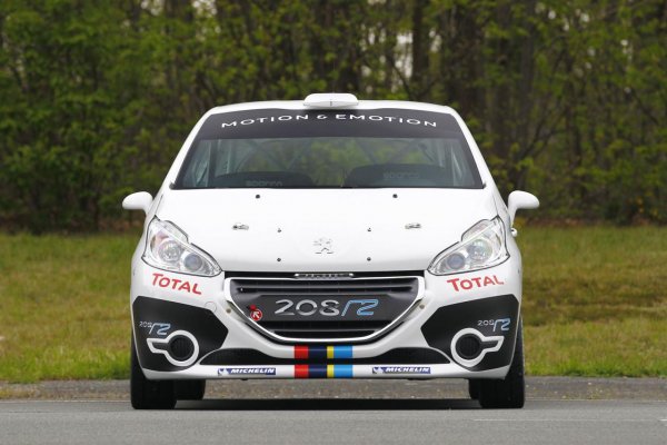 Peugeot 208 R2 Rally Car