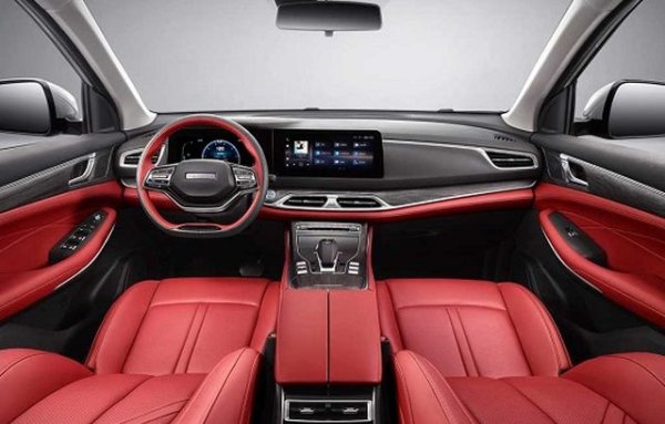 Цената в Китай започва от около 13,500 евро и достига до 18,000 евро. Но автомобилната инфлация в последните месеци и несравнимо по-строгите европейски изисквания за сигурност и емисии гарантират, че тук цените ще са различни.
