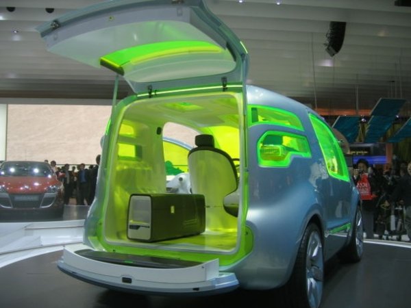 Renault ZE Concept / Автомобилен салон Париж 2008