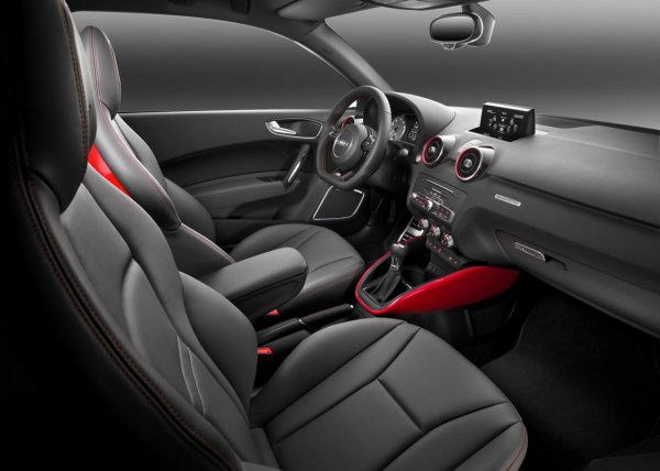 Audi S1 
