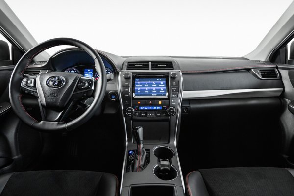 Toyota Camry 2015