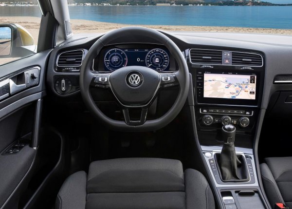 Силни страни: отлична управляемост; приятно поведение на пътя; луксозен интериор.

Слабости: Не е толкова евтин, колкото някои от конкурентите му; не е просторен; средна надеждност.
