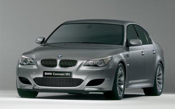Този концепт, показан през 2004, предсказа изключително точно как ще изглежда четвъртото поколение на М5. От BMW осигуриха и точна информация за двигателя и трансмисията на модела.