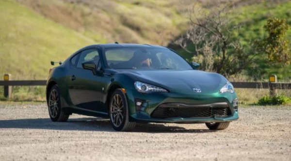 Задвижване - бензин

Най-добри технологии - система Plug-and-play, възможности за персонализация

Препоръчителна цена - 28 055 долара
