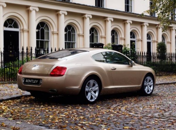 Покупката на 10-15-годишно Bentley води и до въпроса за неговата поддръжка. В Българиа, например, няма официален представител на марката, но сервизите, обслужващи Volkswagen и Audi, би трябвало да се справят. Цените ще бъдат подобни на тези на VW Phaeton и Touareg. 
