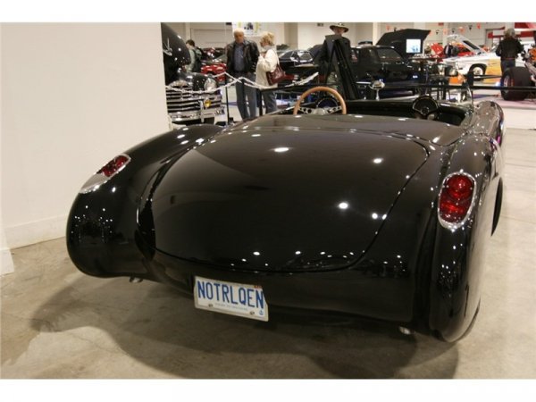 Доработен Chevrolet Corvette C1 oт 1957 година