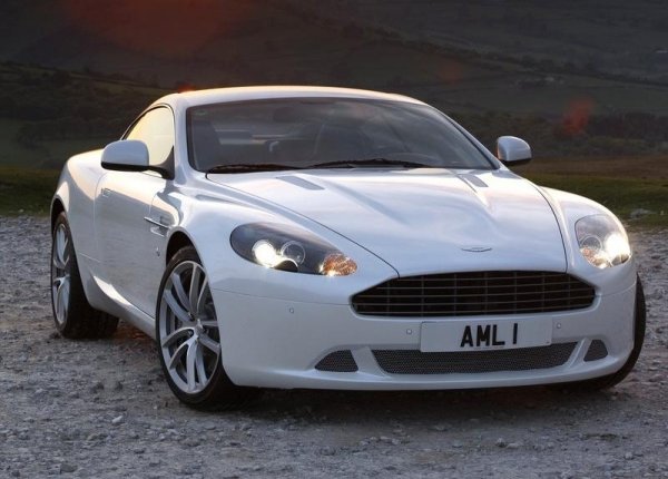 Aston Martin DB9 2011