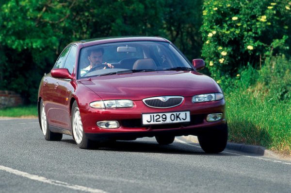 Квазилуксозната подмарка на Mazda постигна известни успехи с моделите си 6 и 9, като вторият, който беше и по-голям наистина се продаваше добре.
