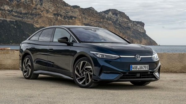 Може и да е неочаквано, но най-скъпият и голям модел в ID гамата и тази година е най-търсеният в България. Ръстът спрямо миналата година е 27%. 

