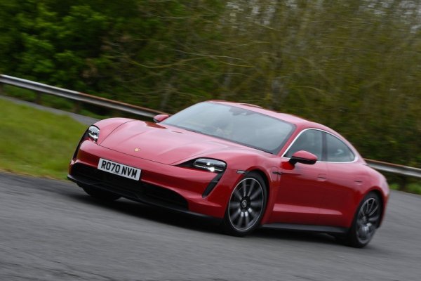 Капацитет на батерията: 83,7 кВт/ч
Официален пробег: 463 км
Летен пробег: 452 км
Зимен пробег: 360 км 
Разлика: 20,1%
Термопомпа: Да
