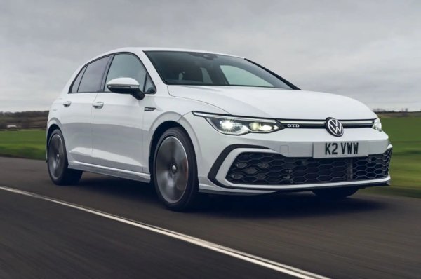 Един от автомобилите с дизелов двигател в „антирейтинга” е Volkswagen Golf. 30% от участниците в проучването се оплакват от германския хечбек. Проблемите обаче не са сериозни и всички неизправни автомобили са успели сами да стигнат до сервиза. 

Най-често Golf е изпращан на ремонт поради проблеми в информационно-развлекателната система и проблеми със скоростната кутия. Имаше оплаквания и от работата на климатика. Само част от повредените коли са ремонтирани по гаранция (41%).
