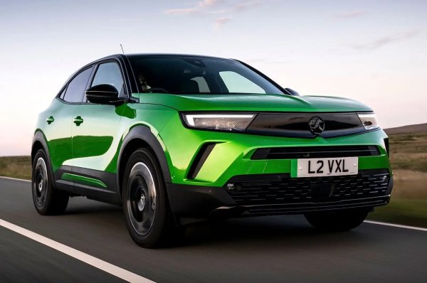 Този кросоувър, който в Европа се продава под марката Opel, има някои предимства, тъй като е добре изглеждащ и удобен, но в същото време не се отличава с висока надеждност. 55% от собствениците, участвали в анкетата, съобщават за проблеми, като в 56% колите са оставали извън строя повече от седмица.

Най-честите неизправности са свързани с 12-волтова батерия (30%), с електрическата батерия (20%), сателитна навигация / система за инфотейнмънт (15%). Добрата новина за притежателите на Mokka e, че в 92% от случаите ремонтът е бил извършен по гаранция.
