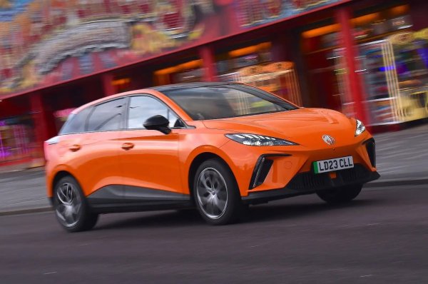 Това е един от най-евтините електрически автомобили на пазара, като цената му може да се конкурира дори с тази на някои бензинови и дизелови модели. Явно това върви и с не толкова добро качество, като общо 30% от собствениците в това проучване се оплакват от проблеми. Те са във всичтки категории - електричесска система, вътрешна облицовка, каросерия, двигател, сателитна навигация/информационно-развлекателна система, батерия/система за зареждане и скоростна кутия/съединител.

MG е платила за ремонт само в 55% от случаите, оставяйки 39% от собствениците със сметки от над 1000 бритатнски лири. Големите неизправности също така са причинили много неудобства, тъй като ремонтирането на 68% от засегнатите автомобили е отнело повече от седмица.
