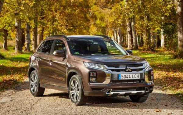 Произвежданият през последните 10 години кросоувър в Щатите се продава под името Outlander Sport, като идеята е максимално да се асоциира с флагмана на Mitsibishi на местния пазар Outlander. На другите места по света моделът, който наскоро смени поколенията си, е известен като ASX.
