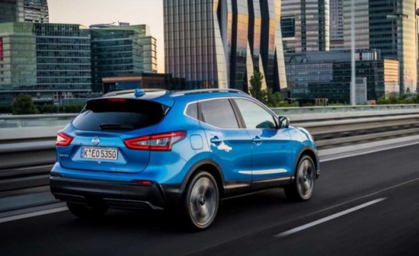 Когато американец поиска да си купи най-популярния кросоувър на Nissan, той влиза  в шоу-рума на дилъра и си избира Rogue Sport, а не Qashqai, който предизвика сензация на пазара в Европа с излизането на първото си поколение. Съвсем скоро трябва да излезе и новата генерация на модела. Само Rogue пък е американското име на X-trail.
