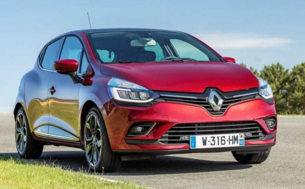 Актуалното все още поколение на малкия хечбек в Япония се продава под името Luteсia. Така по времето на Римската империя се е казвало келтското население, живеещо на мястото, на което по-късно се е появил град Париж.
