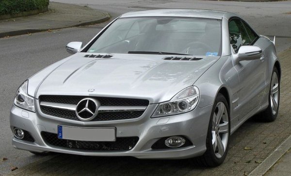 При дебюта му в CLK63 AMG през 2007 мощността е 482 конски сили при 6800 оборота в минута. За E63 е повишена до 514 коня, а след това достига 525 коня при S 63, SL 63 и CL 63. 
Изработван на ръка от AMG, този двигател е достатъчно здрав, за да понесе и доста допълнителен тунинг. Но най-приятното му качество е, че може да бъде и напълно овладян, възпитан и пестелив, докато ви вози със 110 км/ч по магистралата. 
